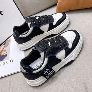 Urban Chic Sneakers - Black