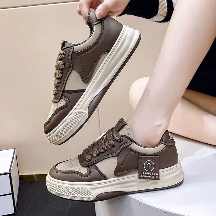 Urban Chic Sneakers - Beige